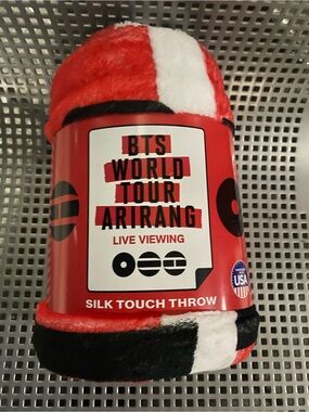 BTS World Tour Arirang Red & White Silk Touch Throw Blanket New Sealed with Tags